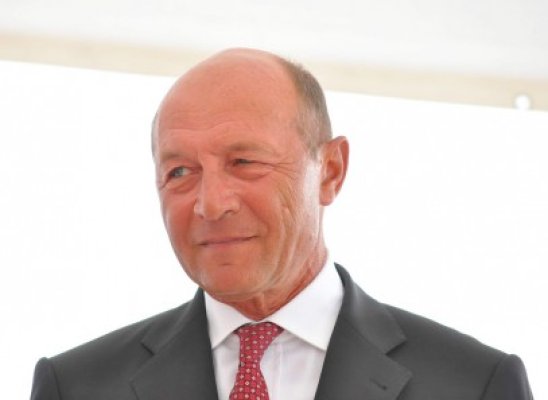 Băsescu: SRS a minţit. Să spună pentru ce a primit bani în cont